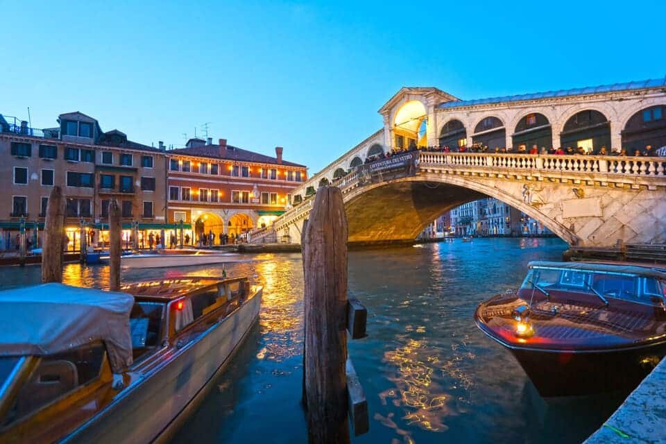 Venice Gondola Ride with Dinner