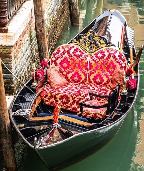 Venice Gondola Ride with Dinner 2026