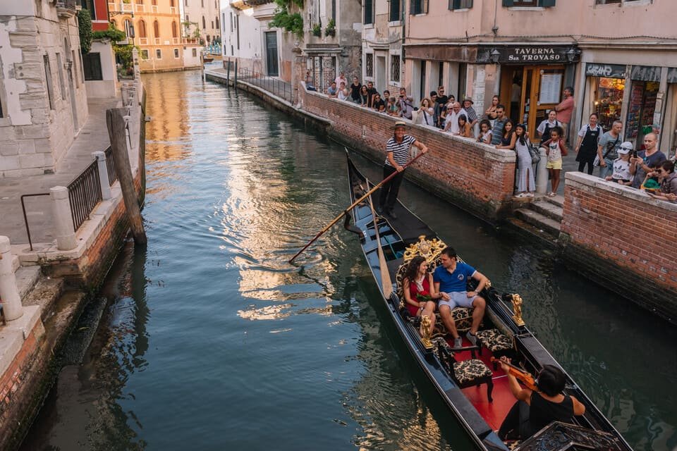 Venice Gondola Ride with Dinner 2026