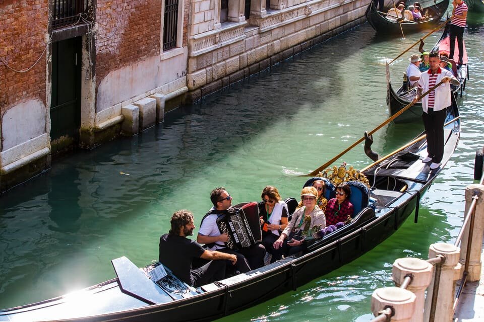 Venice Gondola Ride with Serenade 2026