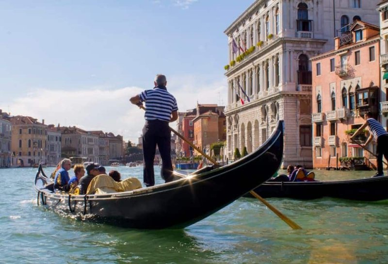 Venice Gondola Ride with Serenade